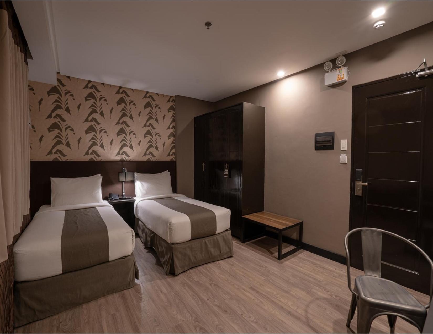 Gt Hotel Jaro Iloilo City Exteriör bild