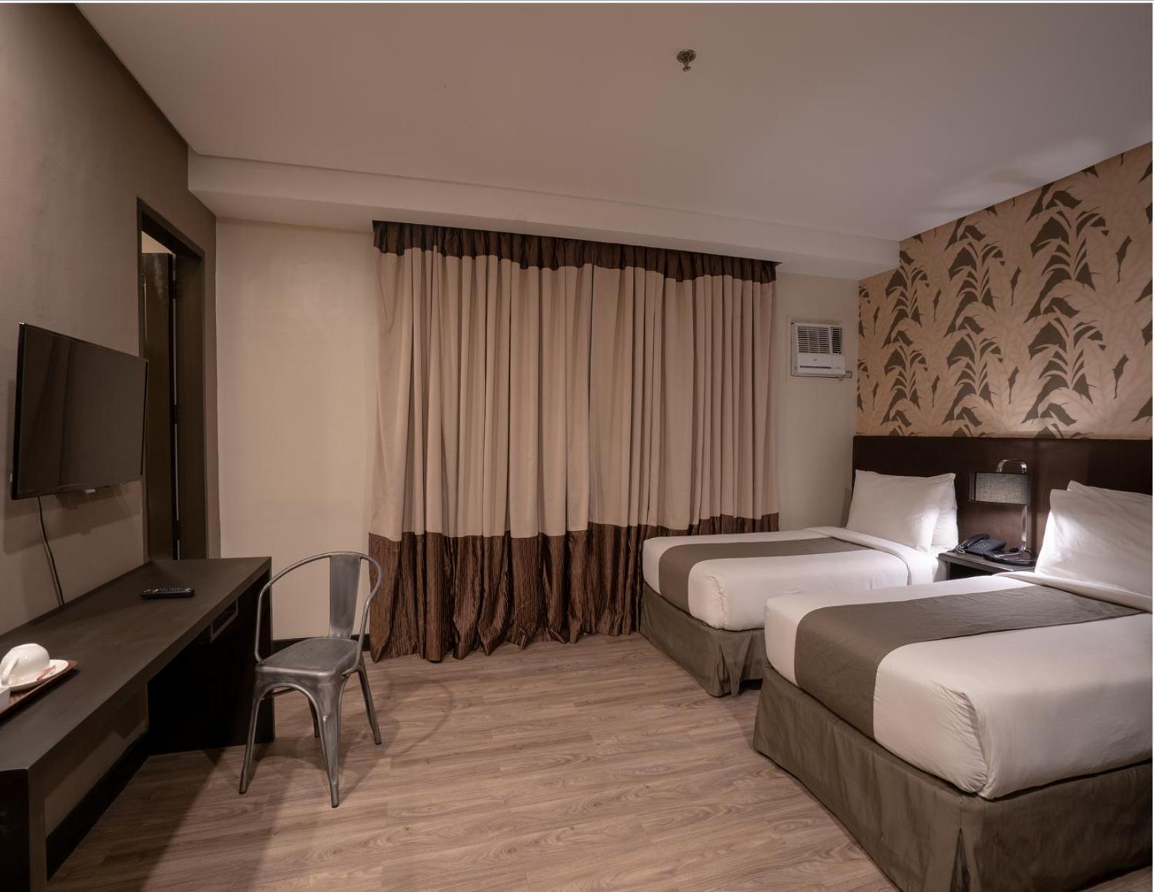Gt Hotel Jaro Iloilo City Exteriör bild